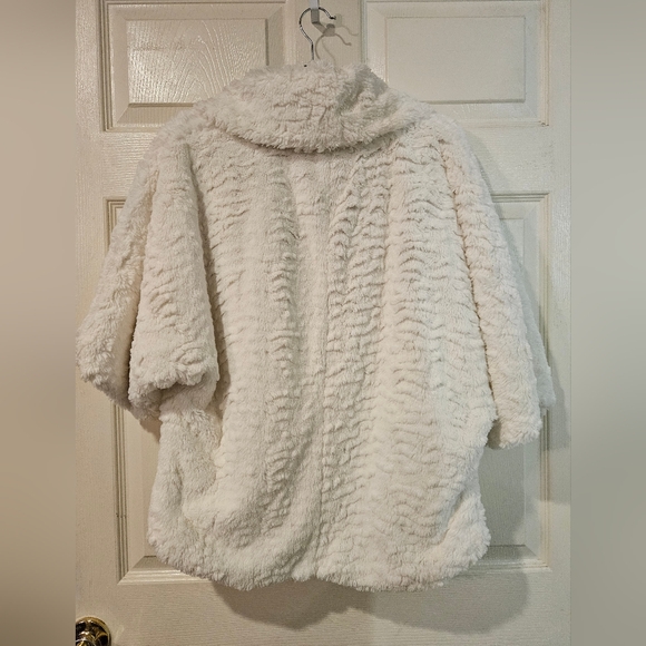 Jolt Cozy White Teddy Jacket - Picture 4 of 5